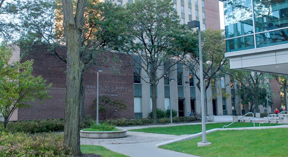 UIC Nursing's building in Chicago